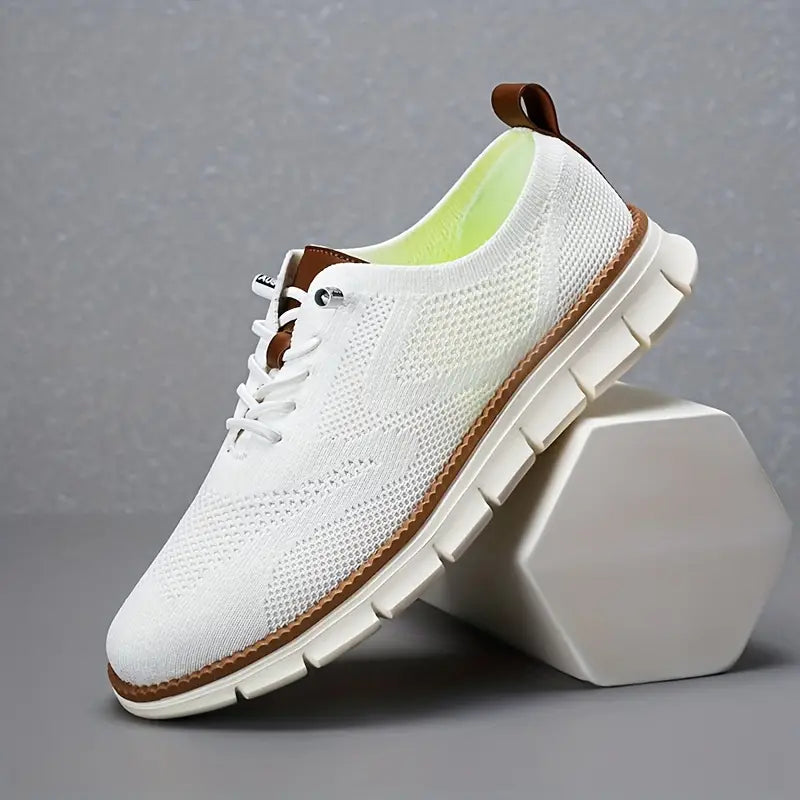 Men's Solid Colour Breathable Walking Shoes