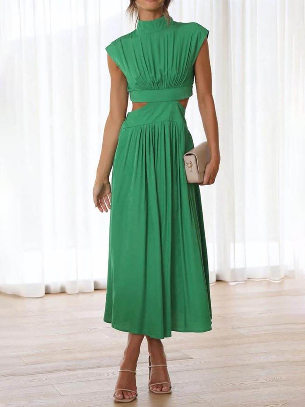 Holiday midi dress with cut-out waist and pockets