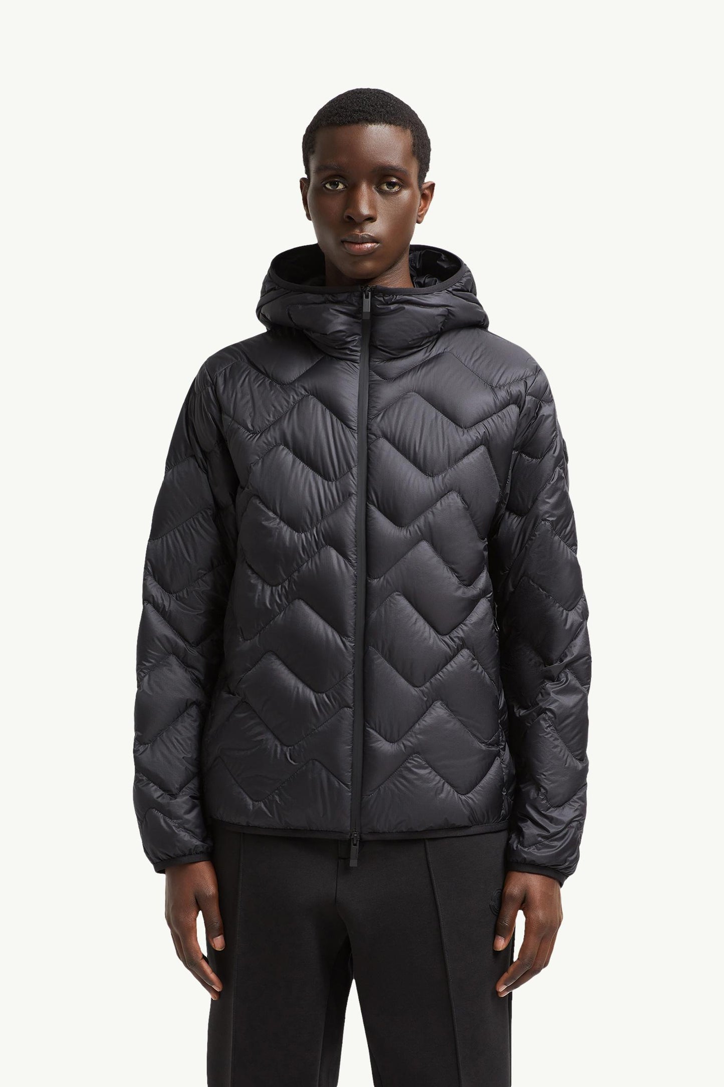 Bimont Hooded Wave-Quilted Short Down Jacket