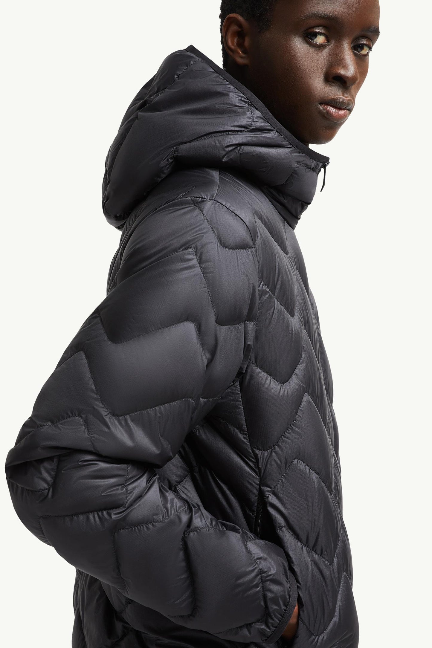 Bimont Hooded Wave-Quilted Short Down Jacket