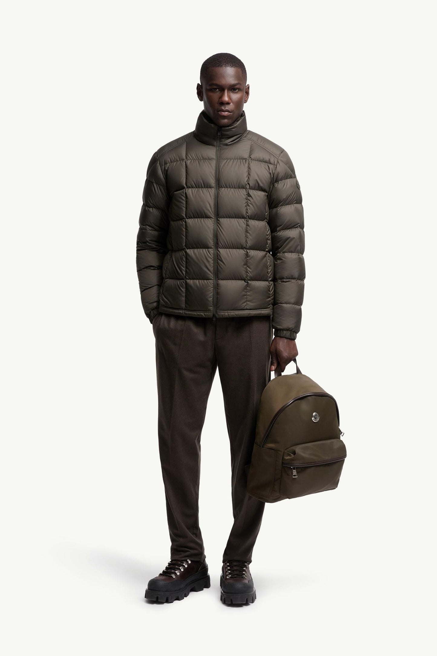 Eglise Square-Quilted Hooded Short Down Jacket