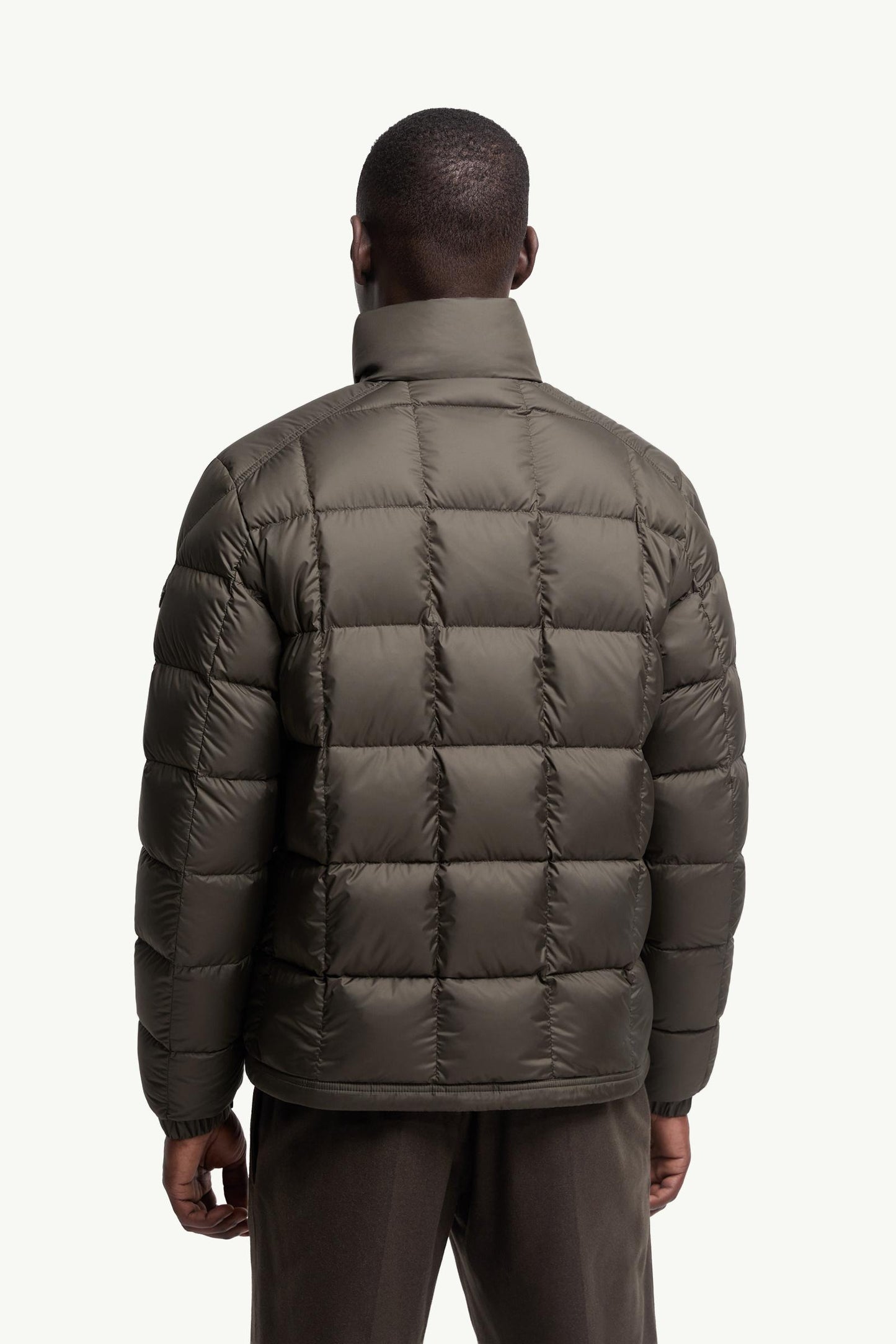Eglise Square-Quilted Hooded Short Down Jacket