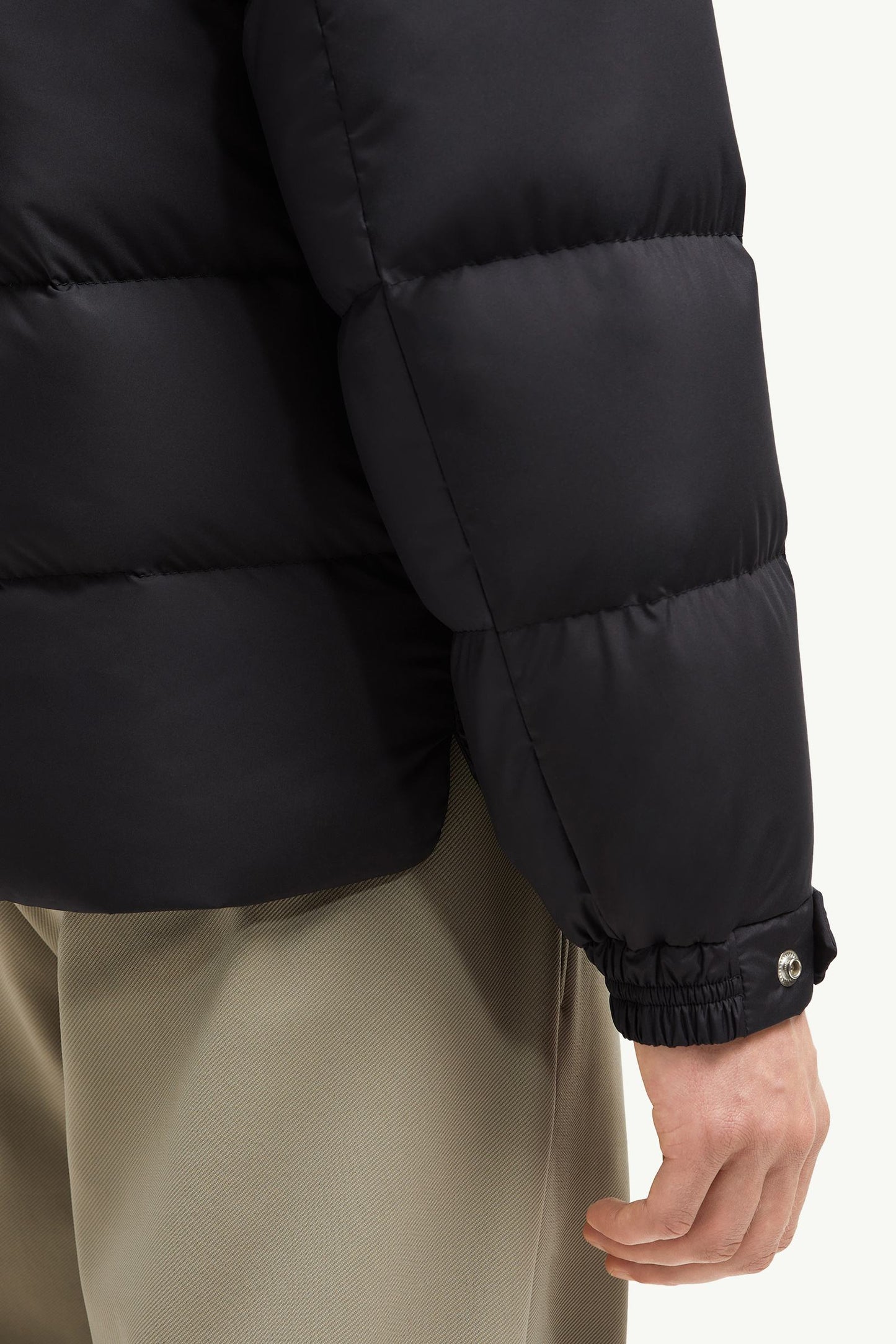Cardere Hooded Short Down Jacket