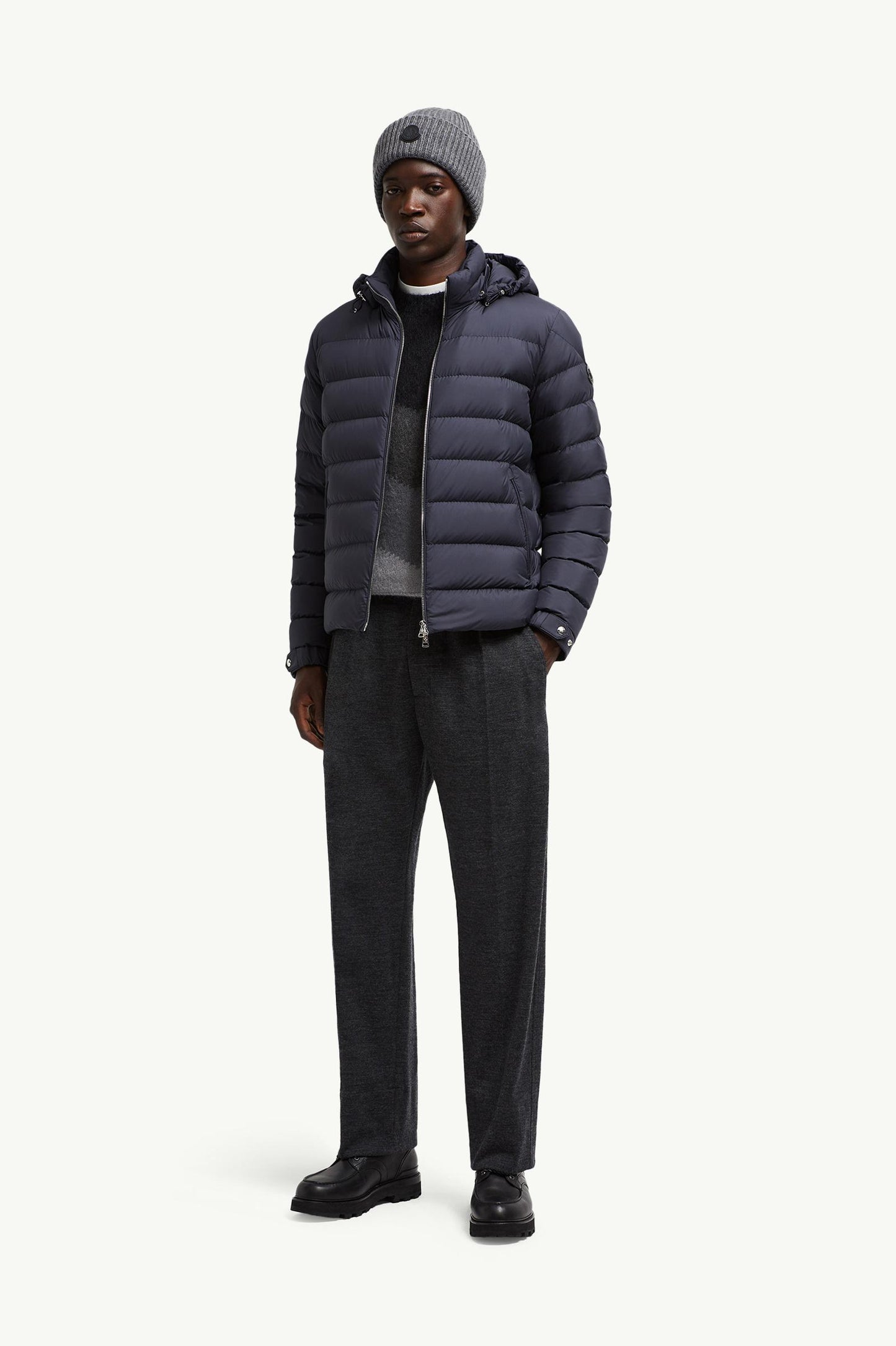 Arneb Hooded Short Down Jacket