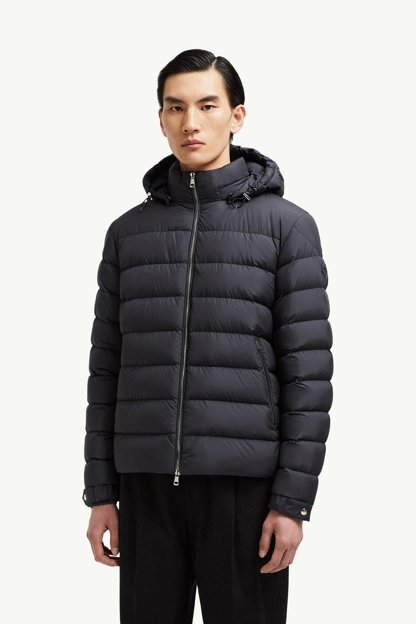 Arneb Hooded Short Down Jacket
