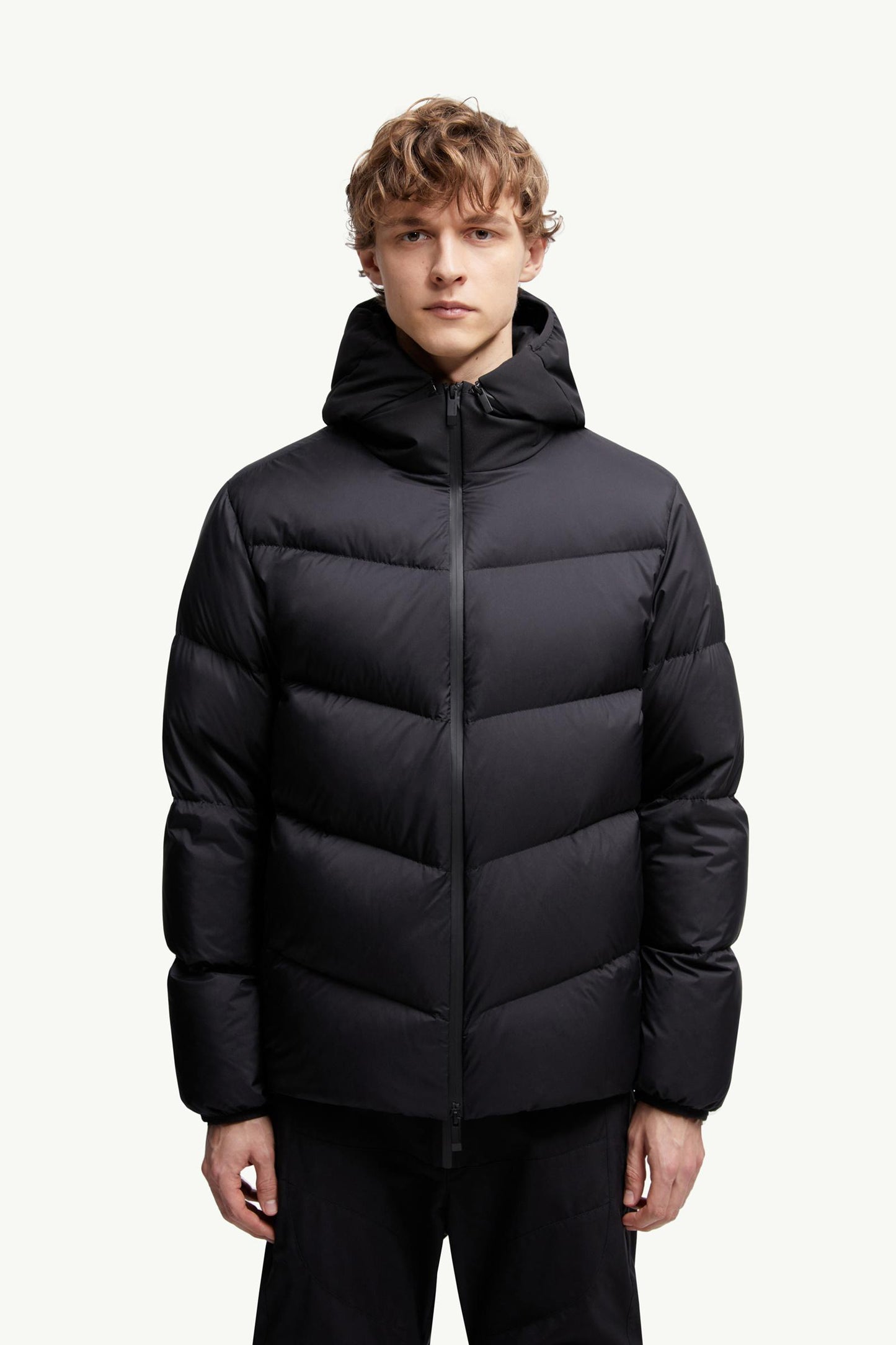 Forez Hooded Short Down Jacket