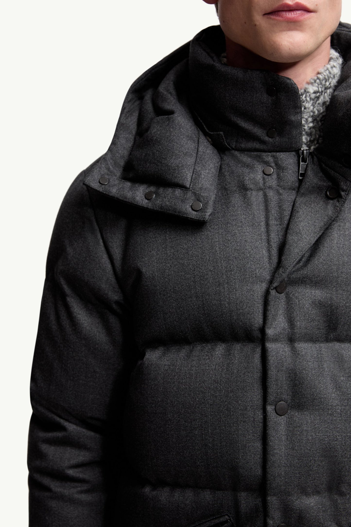 Eawy Hooded Wool Short Down Jacket