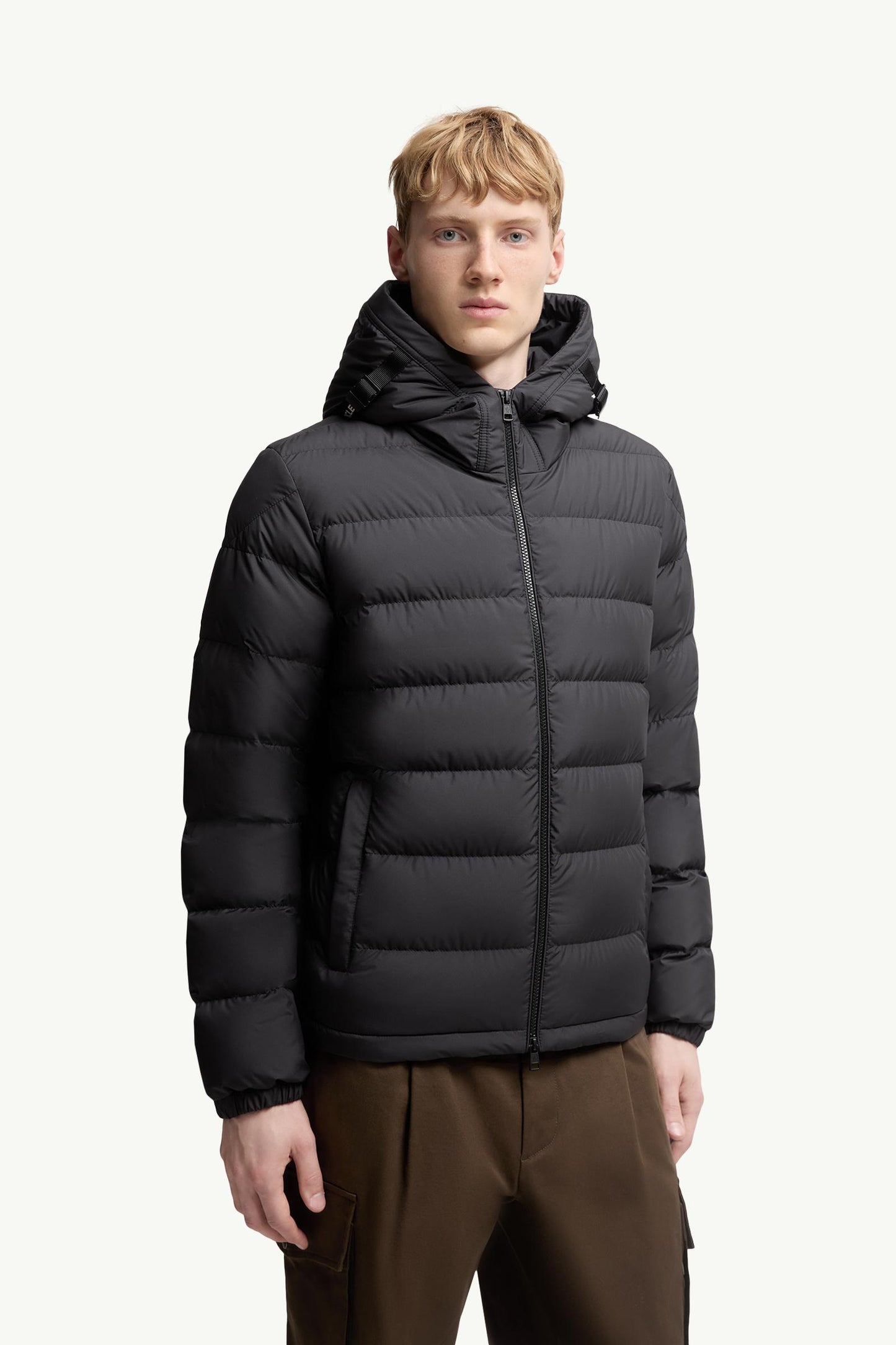 Laveraet Hooded Short Down Jacket