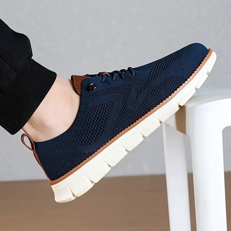 Men's Solid Colour Breathable Walking Shoes